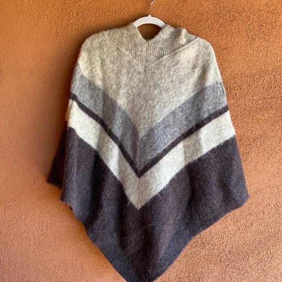 Vintage Sweaters - Vintage Icelandic Fashions Wool Hooded Poncho One Size